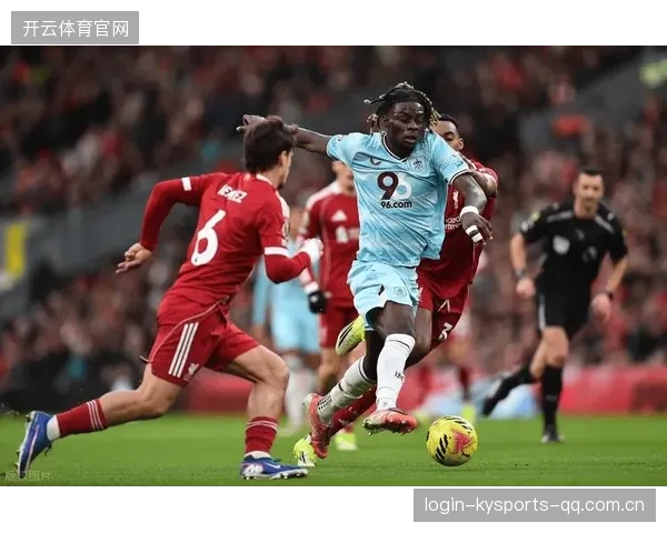 曼联冲四形势突然明朗！竞争对手连连掉链子，豪门复兴指日可待